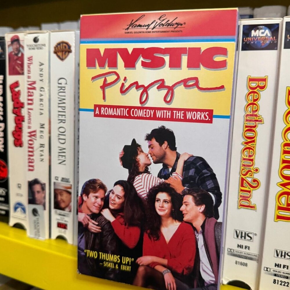 MYSTIC PIZZA‎ VHS